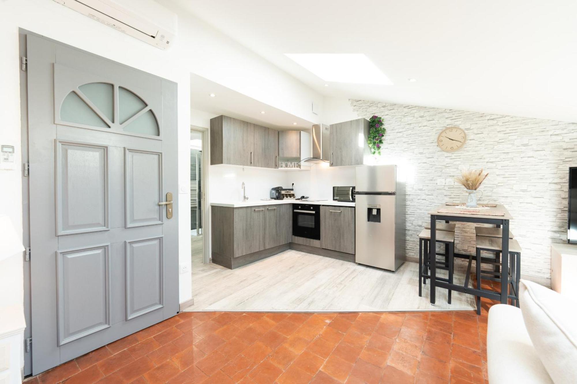 Le Charme Sous Les Toits Classe 3 Etoiles Riez Exterior foto