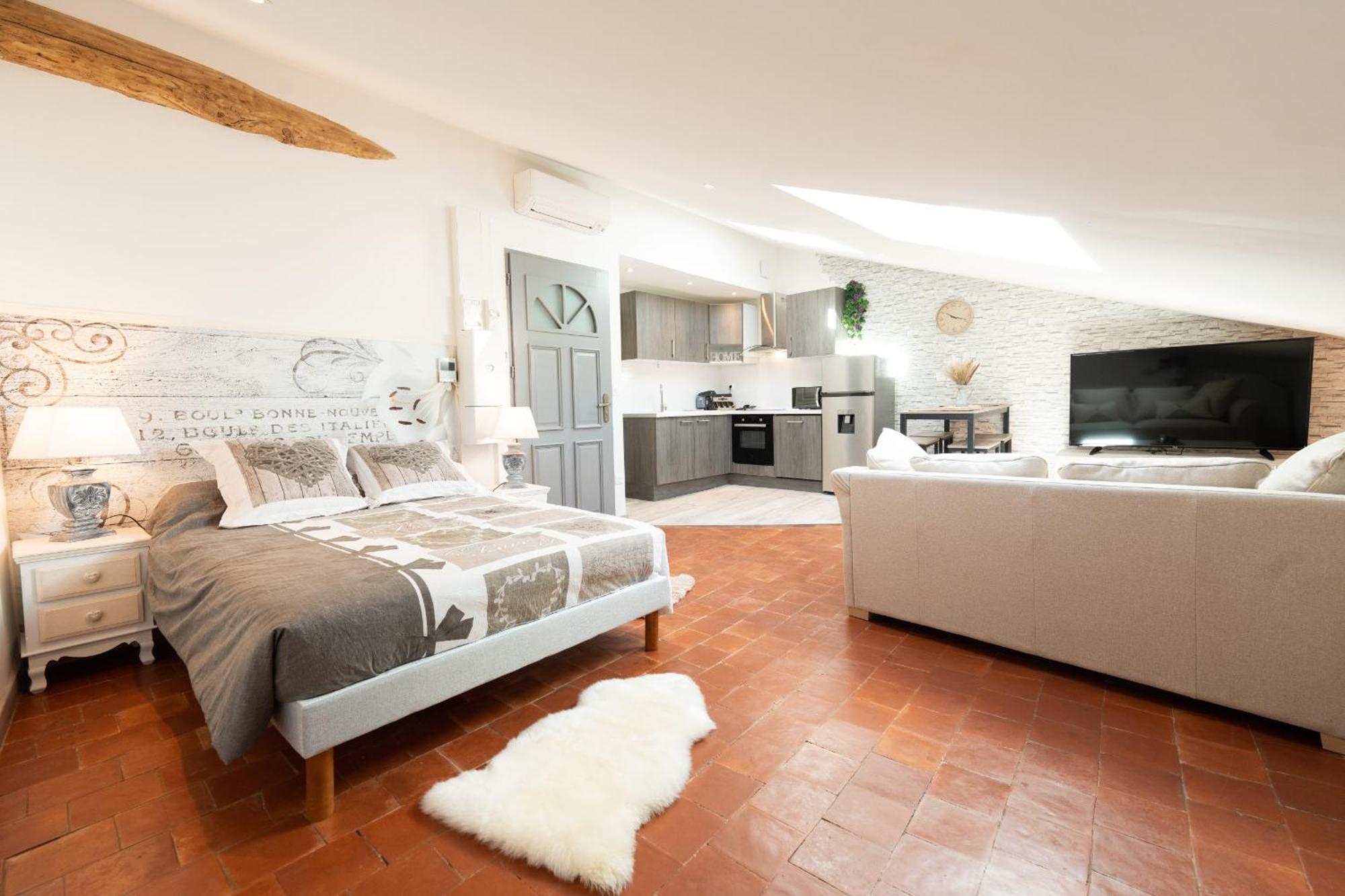 Le Charme Sous Les Toits Classe 3 Etoiles Riez Exterior foto